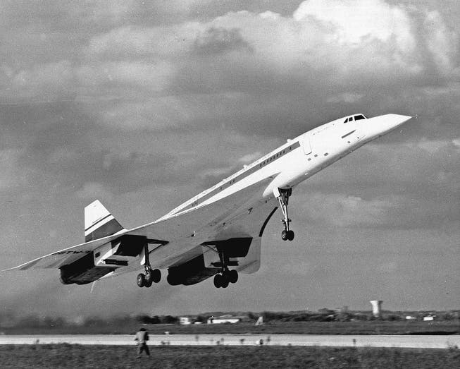 Sensation am Himmel vor 50 Jahren: Eine Concorde startet in den Himmel über Toulouse. (Bild: Keystone (Toulouse, 30. Dezember 1969))