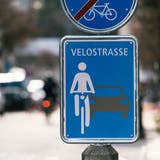 Pilotstädte fordern vom Bund definitive Einführung von Velostrassen