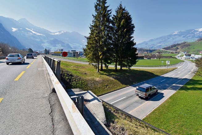 Seit fast 20 Jahren plant der Kanton Schwyz hier einen Anschluss an die Steinerstrasse. Bild: Andreas Seeholzer
