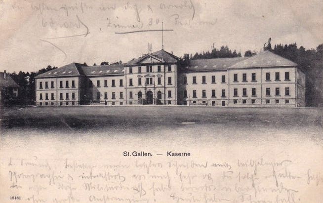 Die Kaserne St.Gallen auf der Kreuzbleiche um 1900. Noch fehlt links daneben die Militärkantine. (Bild: Sammlung Reto Voneschen)