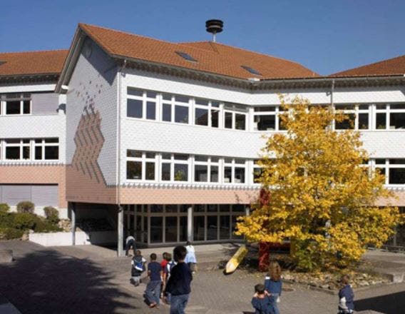 Das Schulhaus Spitz in Horw. (Bild: PD/Gemeinde Horw)