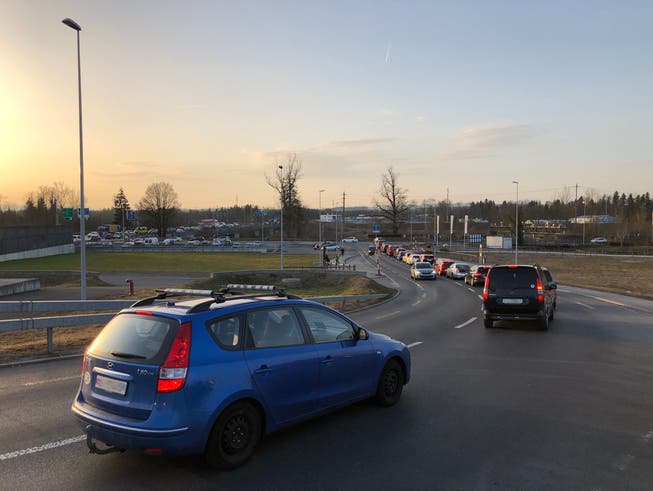 Täglich kommt es auf den Strassen rund um den A14-Anschluss Buchrain zur Verkehrsüberlastung. (Bild: PD/Gewerbeverein Buchrain-Perlen)