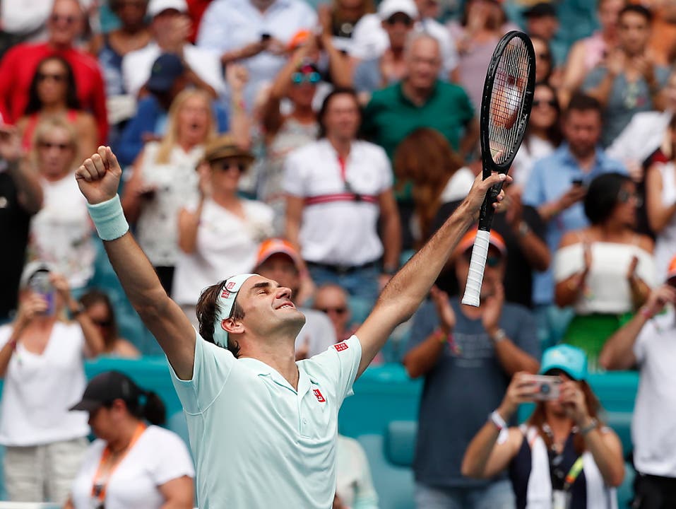 Roger Federer gewann zum vierten Mal das Turnier in Miami, das bis im letzten Jahr auf Key Biscayne ausgetragen wurde (Bild: KEYSTONE/EPA/RHONA WISE)