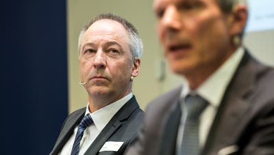 Jens Alder (links), Präsident und CEO, und CFO Thomas Bucher am Montag an der Bilanzmedienkonferenz in Olten. (Bild: Alexandra Wey/Keystone)
