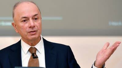 Dieser Lindt Mann Bringt Gerade Die Herzen Der Frauen Zum Schmelzen Und Nein Es Ist Nicht Roger Federer Luzerner Zeitung