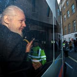 In diesem Gebäude lebte Assange sieben Jahre: die ecuadorianische Botschaft in London. (Bild: AP Photo/Matt Dunham)