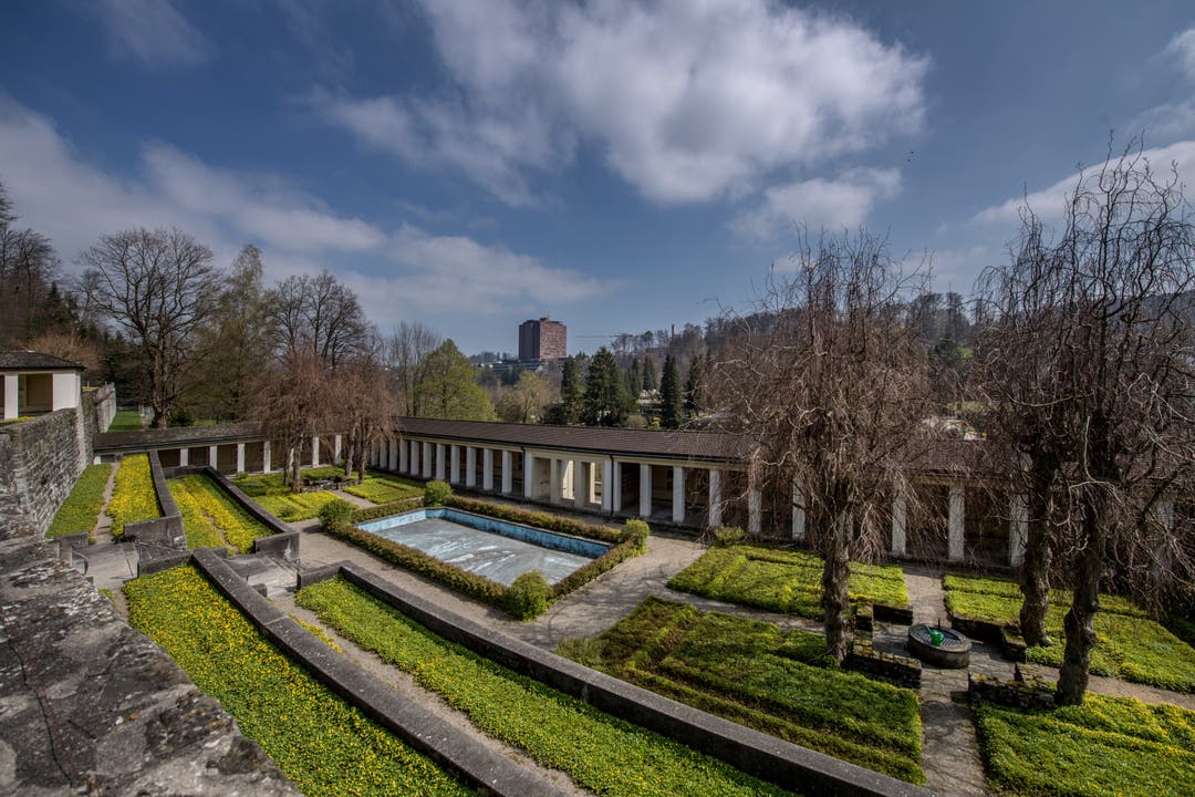 Das alte Krematorium in Luzern soll samt Aussenflächen umgenutzt werden. Die terrassenförmig angelegten Grünflächen erstrecken sich über 8 Hektaren.