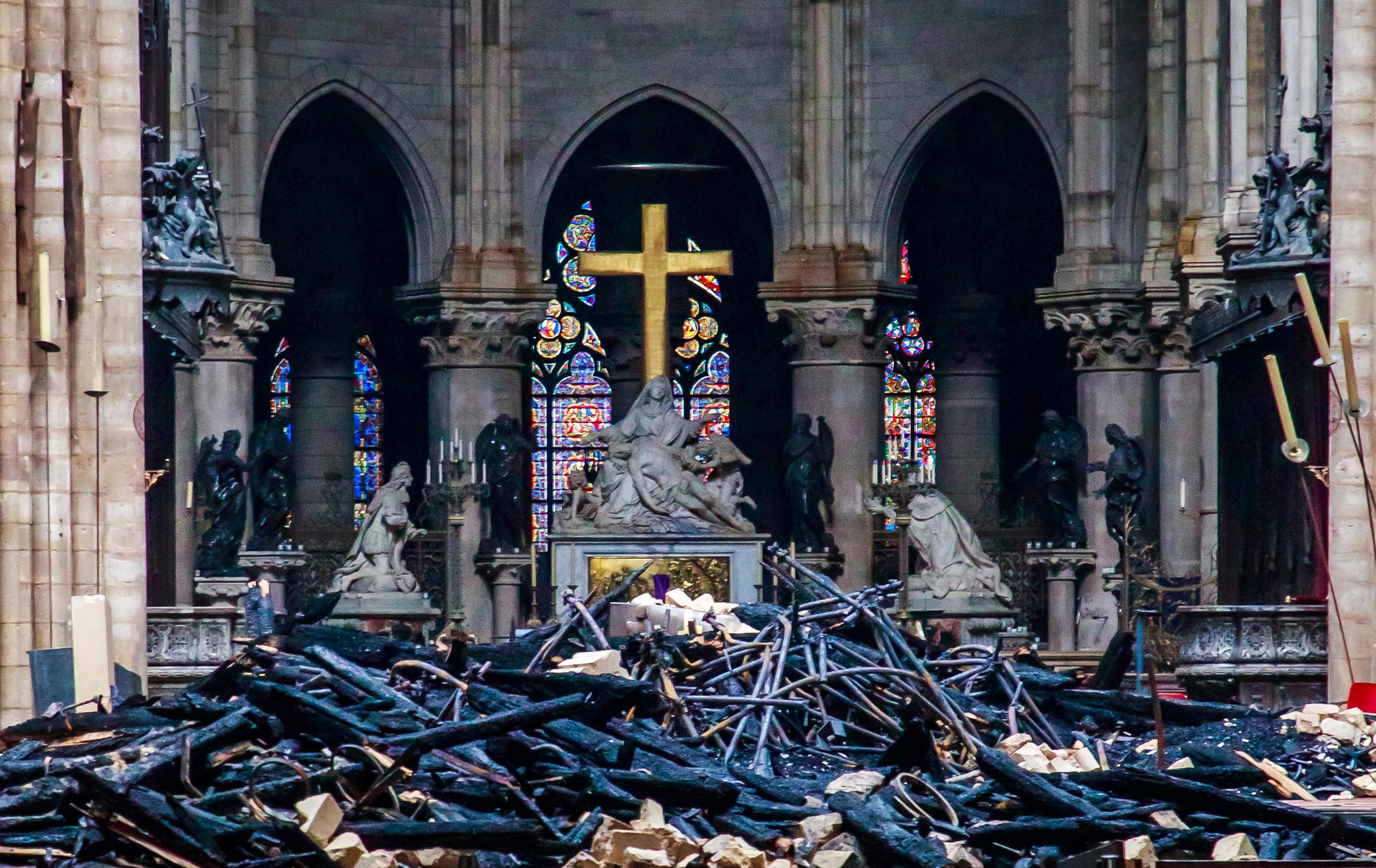 Notre Dame In Paris: Der Brand In Bildern