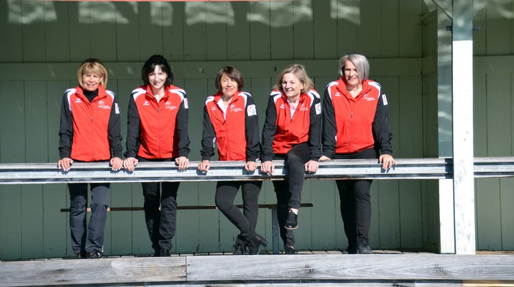 Nationalteam der Seniorinnen: Monika Lutz, Liliane Huwyler, Ursi Miller, Skip Chantal Forrer und Karin Sohmer vertreten die Schweiz an der Curling-WM in Stavanger. (Bild: PD)