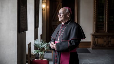 Bischof Vitus Huonder im Bischofssitz in Chur. (Bild: Manuela Jans-Koch, 12. April 2019)