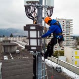 Telekomanbieter machen vorwärts mit dem Bau von 5G-Antennen. Bild: Keystone (Chêne-Bougeries, 5. April 2019)
