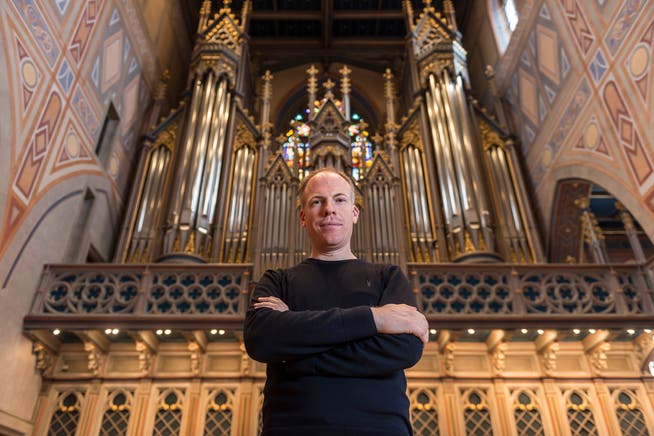 Bernhard Ruchti, der Organist von St. Laurenzen, hofft, dass das Projekt der Orgel-Erweiterung angenommen wird. Bild: Hanspeter Schiess