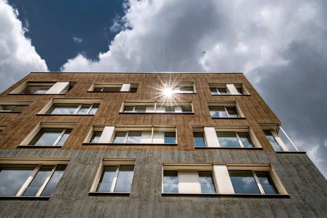 Die Fassade eines Neubaus der Überbauung Grossmatte in Littau. (Bild: Pius Amrein, 8. Juni 2018)