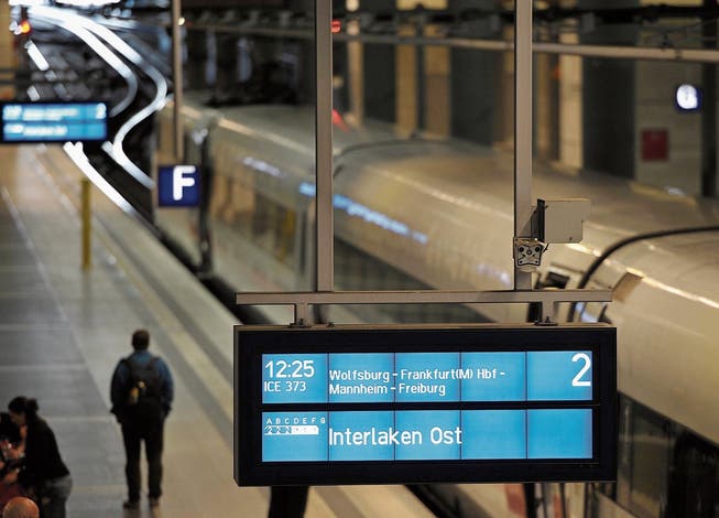 Auch Schweizer Bahnreisende sollen vom Deutschland-Takt profitieren. (Bild: Klaus Martin Höfer/Imago-Images (Berlin, 8. September 201)