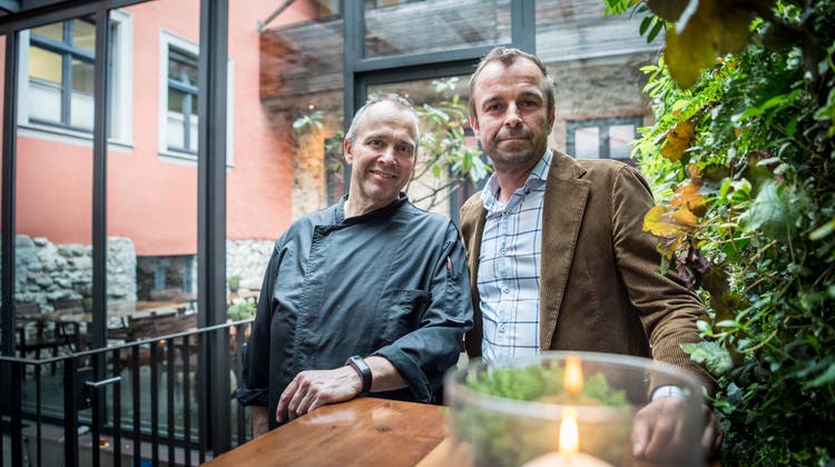 Der Koch Jochen Fecht und Service-Chef Thomas Haist führen gemeinsam das Restaurant San Martino. (Bild: Andrea Stalder)