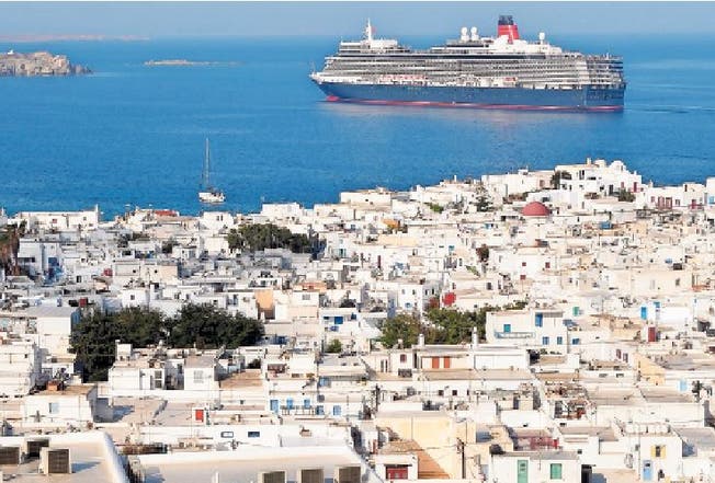 Mykonos sowie die griechischen und spanischen Inseln insgesamt sind die beliebtesten Reiseziele für die Sommerferien. (Bild: Fotolia/gallas)