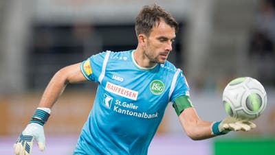 Vergangenheit: Daniel Lopar spielt nicht mehr im Trikot des FC St.Gallen. (Bild: Urs Bucher)