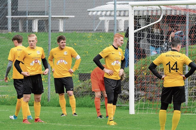 Der FC Wattwil Bunt benötigt dringend Punkte im Abstiegskampf, damit man am Ende der Saison nicht in die Röhre guckt. (Bild: Beat Lanzendorfer)