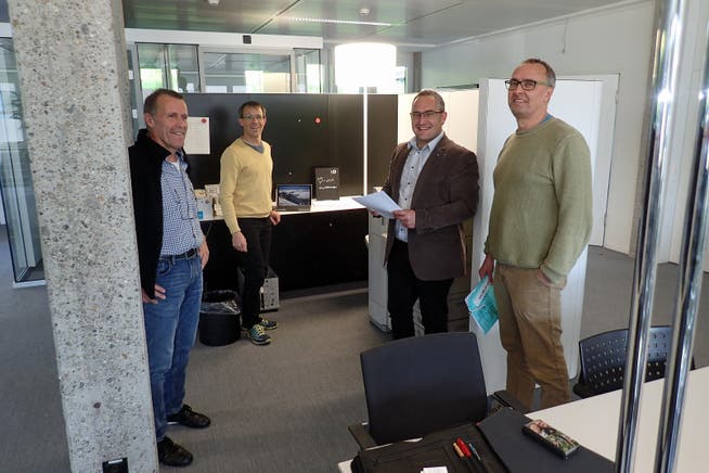 Die Initianten des Coworking Space: Christian Frei, Philipp Klauser, Markus Gehrig und Lista Büro Planer Edi Eugster. (Bild: Michael Hug)