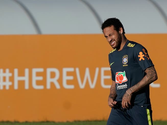 Neymar leidet unter Knieschmerzen (Bild: KEYSTONE/AP/LEO CORREA)