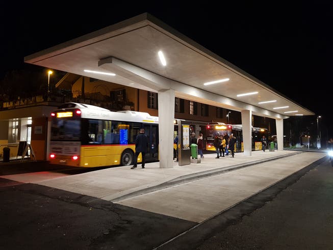Der neue Busbahnhof ist in Betrieb, der Bahnhofplatz zur Begegnungszone mit Tempo 20 umgebaut. (Bild: PD)
