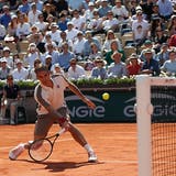 Federer bleibt in Paris ohne Satzverlust