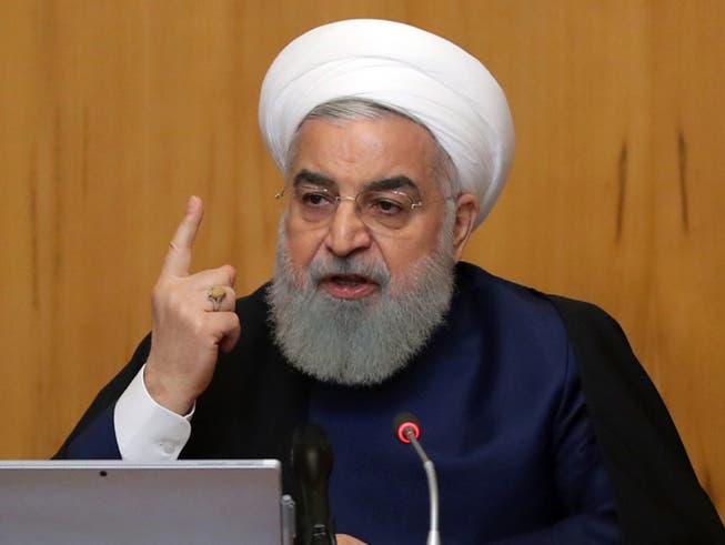 Irans Präsident Hassan Ruhani droht nach der Zuspitzung im Konflikt mit den USA mit der Wiederaufnahme einer höheren Urananreicherung. (Bild: KEYSTONE/EPA IRANIAN PRESIDENCY OFFICE HANDOUT)