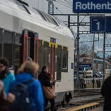 Am Bahnhof Rothenburg Station soll der Regioexpress künftig halten (Bild), in Rothenburg Dorf nicht. (Bild: Nadia Schärli, Rothenburg, 9. November 2016)