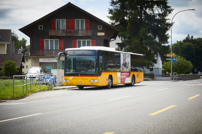 Ein Postauto in St. Jakob. (Bild: Jakob Ineichen, Ennetmoos, 12. Juni 2019).