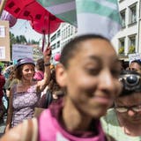 Die St.Galler Innenstadt gehörte am Freitag den streikenden Frauen. (Bild: Michel Canonica)