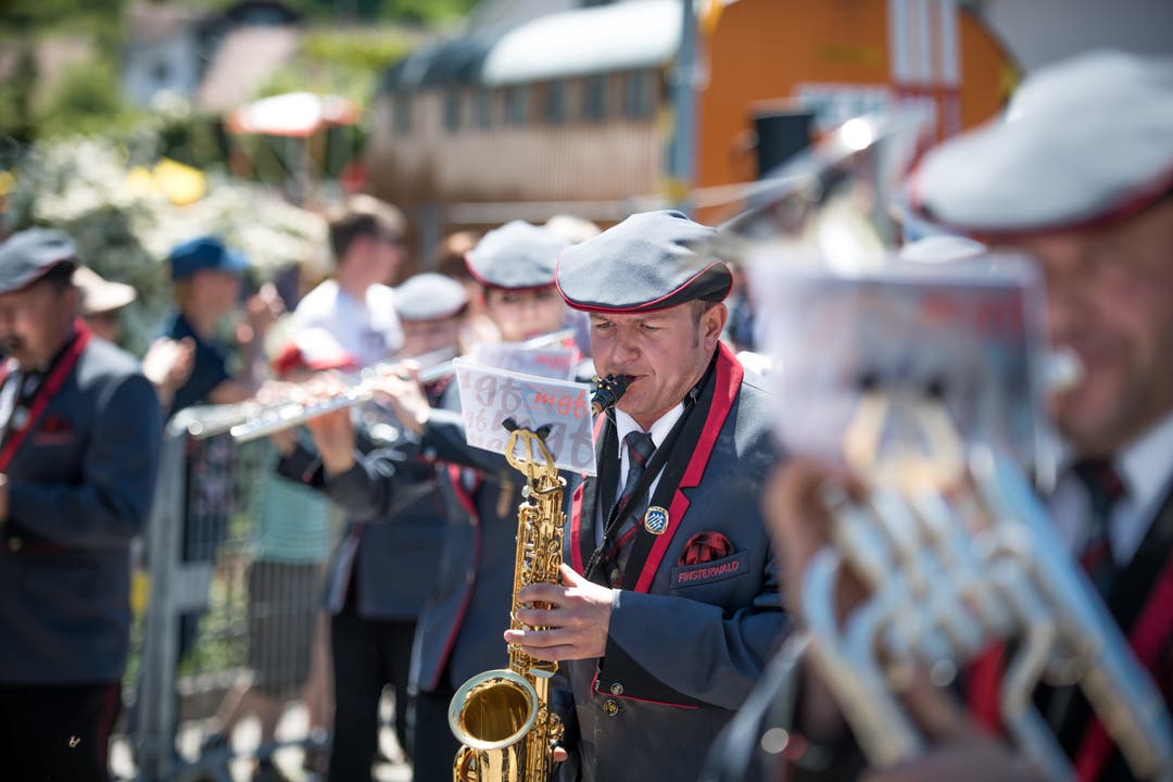 Ein Saxophon-Spieler der Musikgesellschaft Finsterwald. (Bild: Roger Grütter, Altishofen, 2. Juni 2019)
