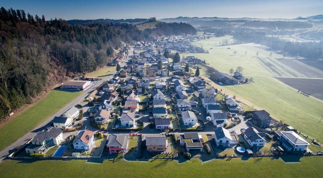 Einfamilienhaussiedlung im Sonnental bei Oberbüren. Einfamilienhäuser sind begehrt, doch stehen tiefen Finanzierungskosten immer höhere Preise gegenüber. (Bild: Benjamin Manser)