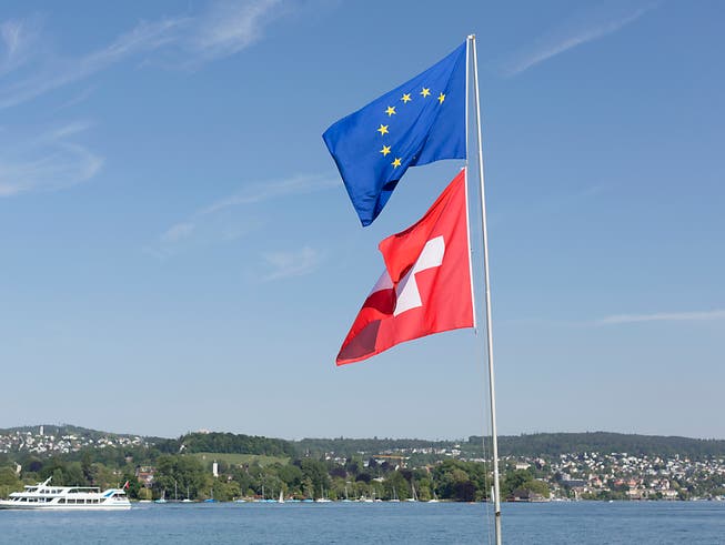 Das Eidgenössische Finanzdepartement (EFD) hat am Donnerstag die geplante Massnahme zum Schutz der Schweizer Börse aktiviert. Dies, weil am Sonntag die Anerkennung der Börsenäquivalenz ausläuft, welche die Europäische Kommission der Schweiz befristet gewährt hatte. (Bild: KEYSTONE/GAETAN BALLY)