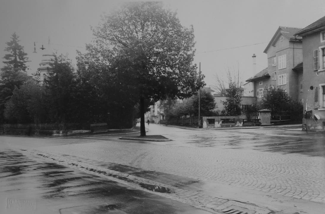Die Landhaus Kreuzung am Eingang der Stadt.