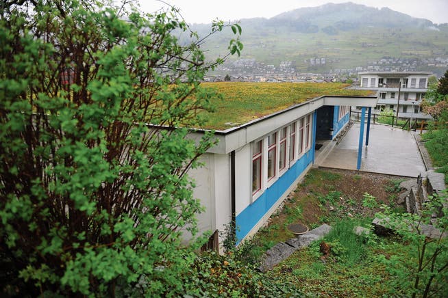 Der Pavillon diente jahrelang als Provisorium und wurde abgerissen. (Bild: Corinne Glanzmann, Buochs, 28. April 2009)