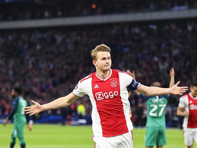 Überzeugte als Captain von Ajax Amsterdam in der Champions League: Nun wechselt der erst 19-jährige Verteidiger Matthijs de Ligt zu Juventus Turin (Bild: KEYSTONE/EPA ANP/OLAF KRAAK)