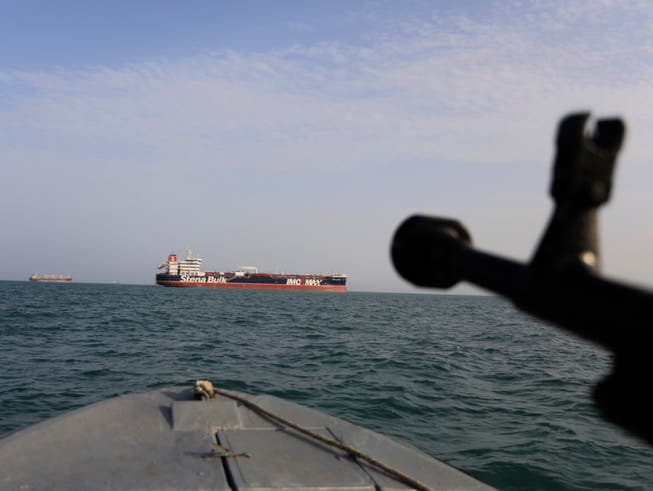 Wichtig für die Ölversorgung: Iran will laut offiziellen Angaben keine Störung der Schifffahrt in der Strasse von Hormuz. (Bild: KEYSTONE/AP Tasnim News Agency/MORTEZA AKHOONDI)