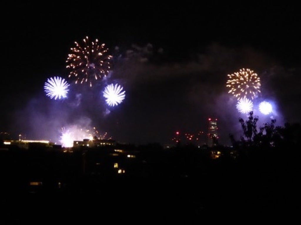 Grosses Feuerwerk In Basel Zum Schweizer Nationalfeiertag