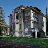 Die Villa an der Obergrundstrasse 99 wurde vor drei Jahren von der Gruppe Gundula besetzt. (Bild: Pius Amrein, Luzern, 11. April 2016)