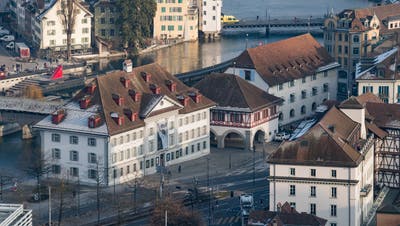 So sieht der heutige Standort aus: Das Naturmuseum und das Historische Museum am Kasernenplatz. (Bild: Boris Bürgisser, 22. Januar 2018)