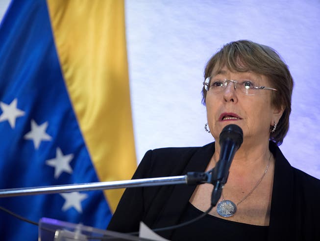 Uno-Menschenrechtskommissarin Michelle Bachelet hat die Regierung von Venezuela aufgefordert, die schweren Menschenrechtsverletzungen in dem südamerikanischen Land zu beenden. (Bild: KEYSTONE/EPA EFE/RAYNER PENA)