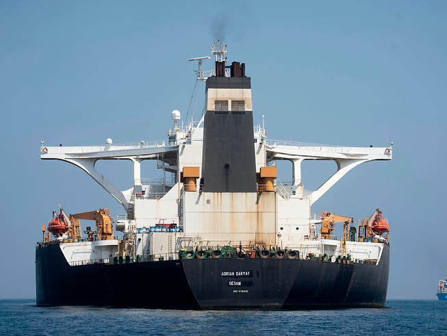 Die USA haben am Freitag einen iranischen Tanker und dessen Kapitän mit Sanktionen belegt. (Bild: KEYSTONE/AP/MARCOS MORENO)