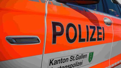 Geburtstagsfeste mit Musik und feiernde Sportfans: Insgesamt 19 Mal musste die Kantonspolizei St.Gallen wegen Ruhestörungen ausrücken. (Bild: PD)
