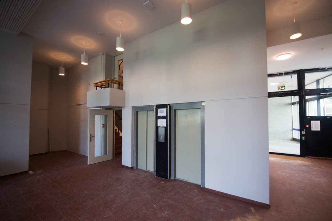 Das Aalto Hochhaus: Einblick in den Eingangsbereich. (Bild: Boris Bürgisser, Luzern, 29. August 2019)