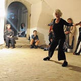 Nelly Büttikofer tanzte in einem Keller an der Hauptgasse. (Bild: Michael Hug)