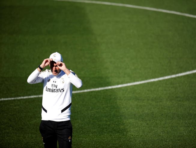 Zinédine Zidane steht mit Real Madrid nach einigen Turbulenzen wieder auf der Sonnenseite der Tabelle (Bild: KEYSTONE/EPA EFE/DAVID FERNANDEZ)