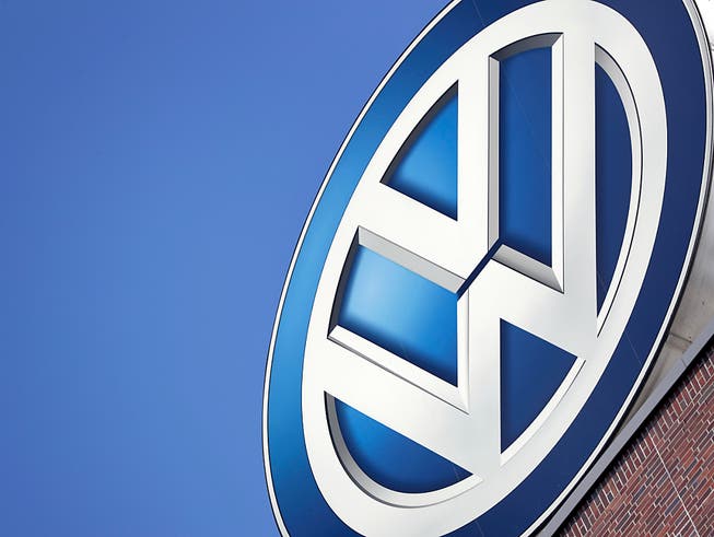 Nach langer Vorbereitung kommt es am heutigen Montag in Deutschland zum ersten grossen Gerichtsverfahren gegen den deutschen VW-Konzern wegen des Abgas-Skandals. (Bild: KEYSTONE/AP/MICHAEL SOHN)
