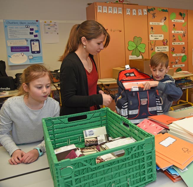 Schüler der 5. und 6. Klasse in Lungern machen mit bei der Aktion «Helfen macht Schule».