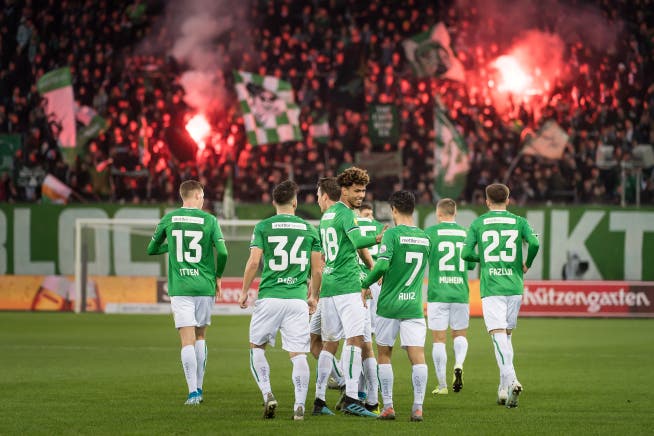 Feiern, feiern, feiern: Der FC St.Gallen gewann in der Hinrunde elf der 18 Spiele. (Bild: Michel Canonica)