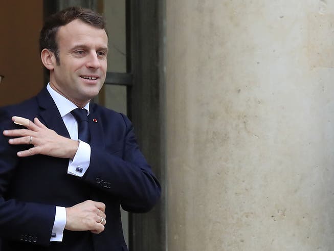 Frankreichs Präsident Emmanuel Macron will auch in Zukunft Theateraufführungen besuchen.